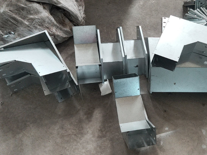 Phụ Kiện Thang Máng Cáp