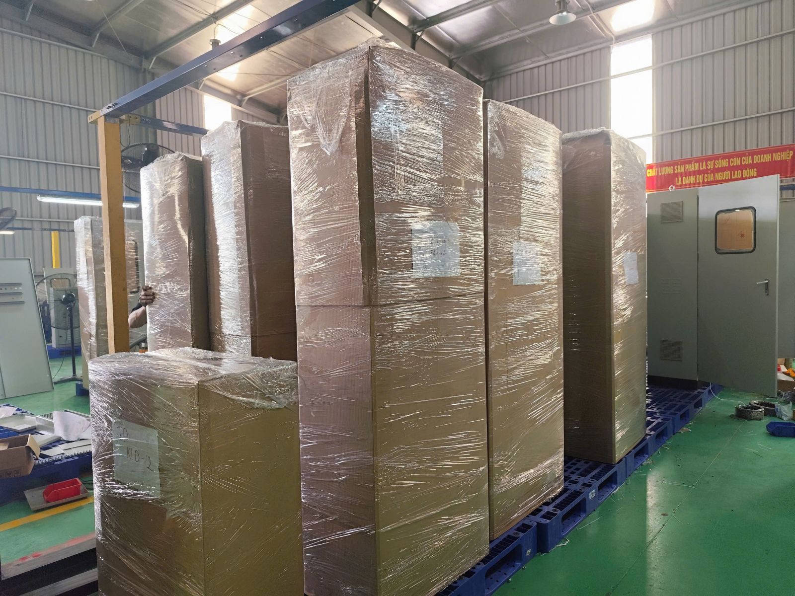 tủ điện xuất xưởng