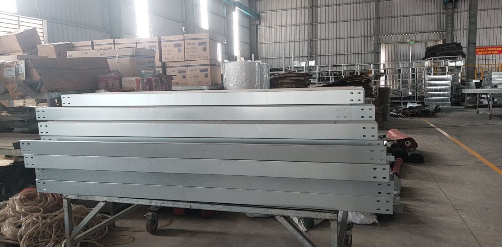 thang cáp sơn tĩnh điện 2