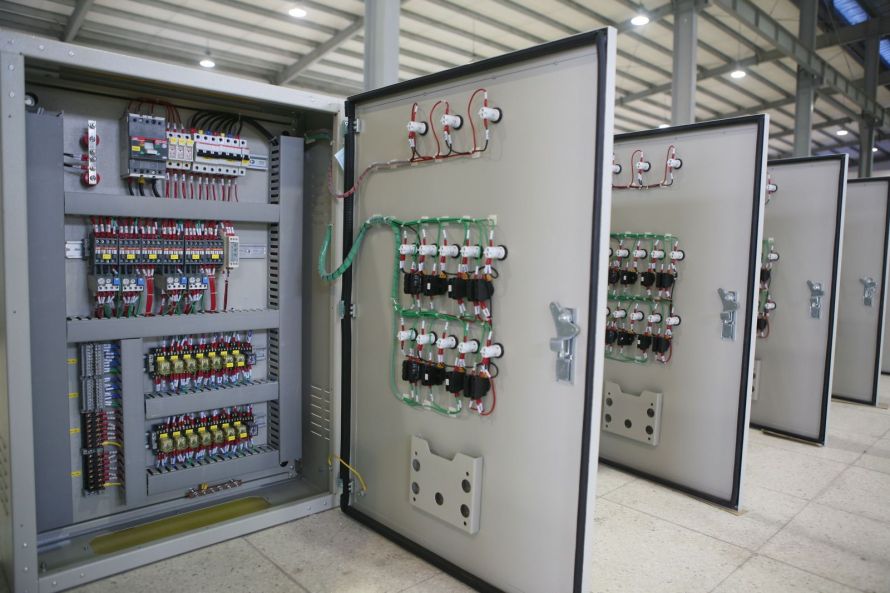 Tủ điện điều khiển bằng biến tần